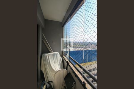 Sala / Varanda de apartamento para alugar com 3 quartos, 57m² em Vila Carmosina, São Paulo