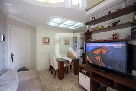 Sala de apartamento para alugar com 3 quartos, 57m² em Vila Carmosina, São Paulo