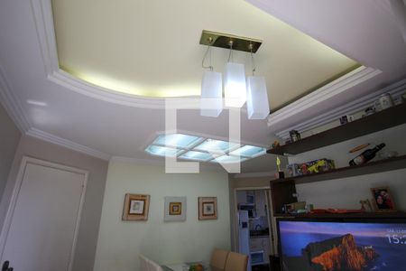 Sala de apartamento para alugar com 3 quartos, 57m² em Vila Carmosina, São Paulo
