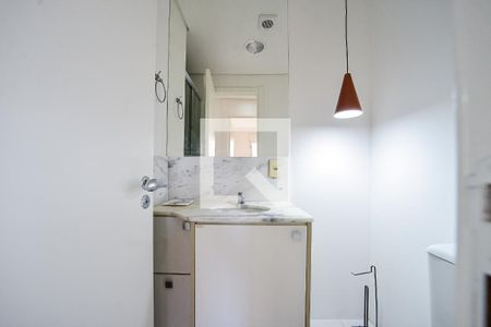 Banheiro Social de apartamento à venda com 3 quartos, 72m² em Jardim Itu, Porto Alegre