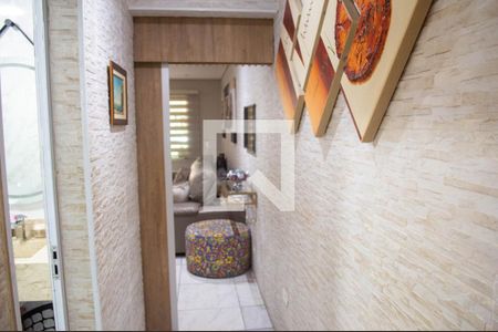 Corredor de casa para alugar com 3 quartos, 120m² em Vila Carrão, São Paulo