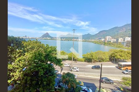 Sala vista de apartamento à venda com 3 quartos, 110m² em Humaitá, Rio de Janeiro