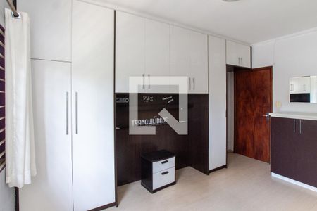 Suíte de casa para alugar com 3 quartos, 180m² em Vila Isolina Mazzei, São Paulo