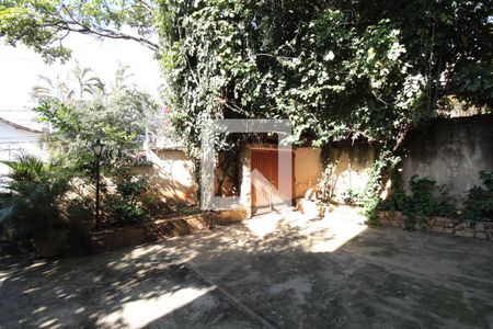 Quintal de casa à venda com 4 quartos, 760m² em Dona Clara, Belo Horizonte