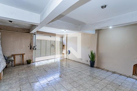 Garagem de casa à venda com 2 quartos, 200m² em Chácara Inglesa, São Paulo