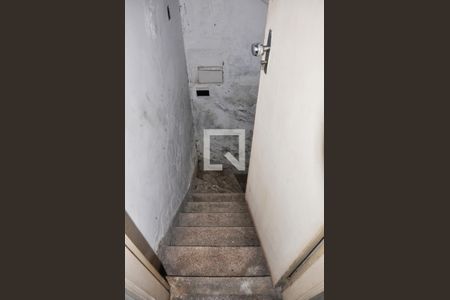 Detalhe - Escada Interna Garagem de casa à venda com 4 quartos, 189m² em Jardim Mangalot, São Paulo