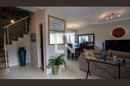 Sala de casa de condomínio à venda com 3 quartos, 285m² em Recreio dos Bandeirantes, Rio de Janeiro