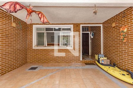 Garagem de casa à venda com 3 quartos, 200m² em Parque Fongaro, São Paulo