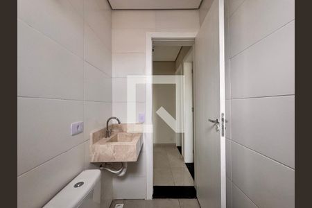 Banheiro de apartamento para alugar com 2 quartos, 50m² em Utinga, Santo André
