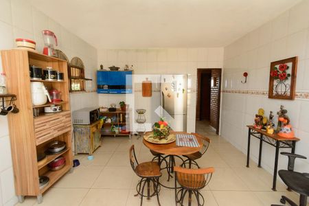 Cozinha de casa à venda com 3 quartos, 360m² em Pindorama, Belo Horizonte