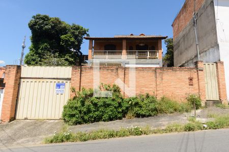 Plaquinha de casa à venda com 3 quartos, 360m² em Pindorama, Belo Horizonte