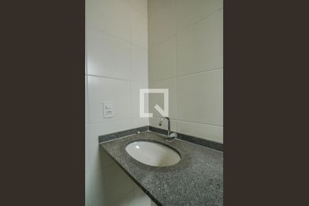 Banheiro da Suíte de apartamento para alugar com 2 quartos, 58m² em Utinga, Santo André