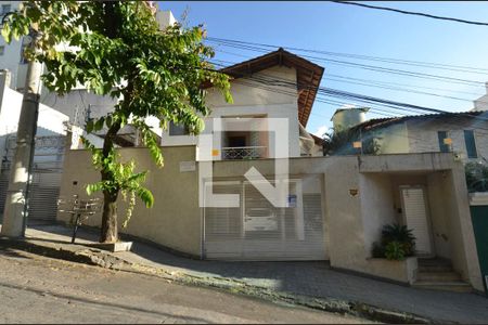 Fachada de casa à venda com 5 quartos, 360m² em Fernão Dias, Belo Horizonte
