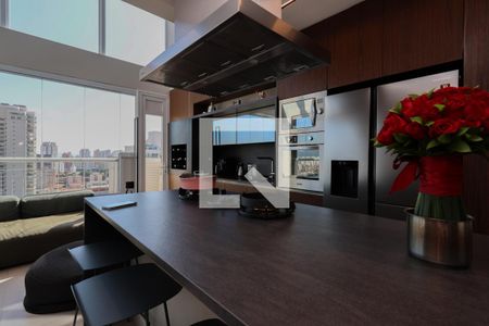 Cozinha de apartamento à venda com 1 quarto, 90m² em Santa Teresinha, São Paulo