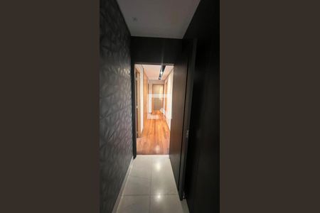 Corredor de apartamento à venda com 4 quartos, 261m² em Belvedere, Belo Horizonte