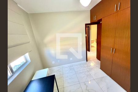 Quarto 1 de apartamento para alugar com 3 quartos, 67m² em Heliópolis, Belo Horizonte