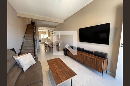 Sala de casa para alugar com 2 quartos, 91m² em Rio Pequeno, São Paulo