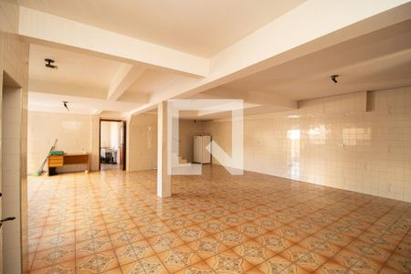Garagem de casa à venda com 5 quartos, 250m² em Jardim Guapira, São Paulo
