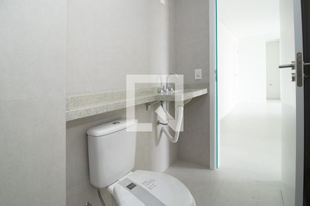 Banheiro Social de apartamento à venda com 2 quartos, 48m² em Capão Raso, Curitiba