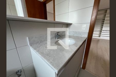 Banheiro da Suíte 3 de apartamento à venda com 3 quartos, 125m² em Mauá, Novo Hamburgo