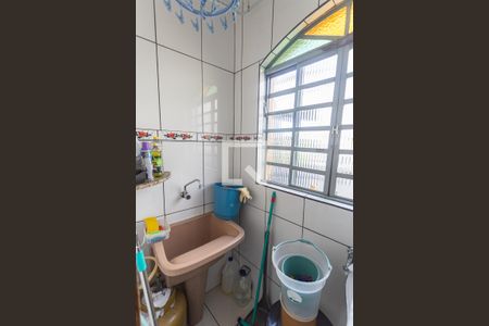 Área de Serviço de casa à venda com 2 quartos, 199m² em Maria Virgínia, Belo Horizonte