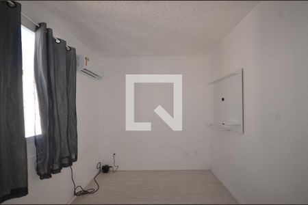 Quarto 1 de apartamento para alugar com 2 quartos, 40m² em Guaratiba, Rio de Janeiro
