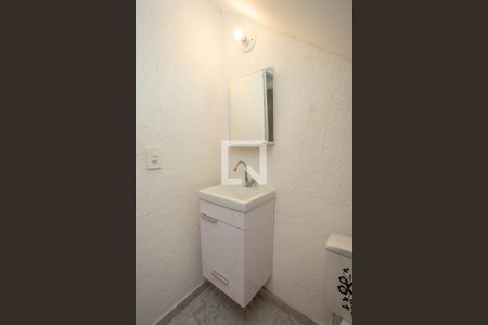 Lavabo de casa à venda com 4 quartos, 253m² em Taboão, Diadema
