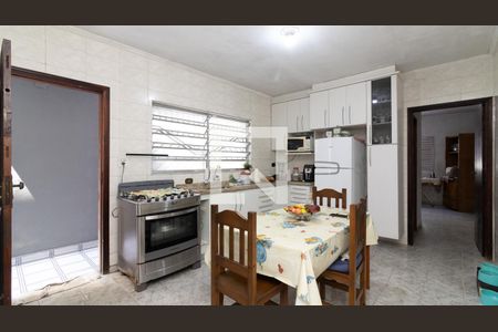 Cozinha de casa à venda com 4 quartos, 228m² em Vila Franci, São Paulo