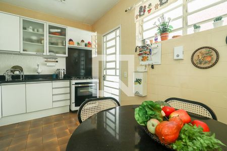 Cozinha de casa à venda com 3 quartos, 180m² em Três Figueiras, Porto Alegre