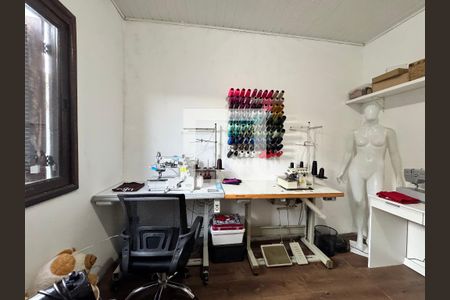 Quarto 1 de casa à venda com 2 quartos, 180m² em Santos Dumont, São Leopoldo