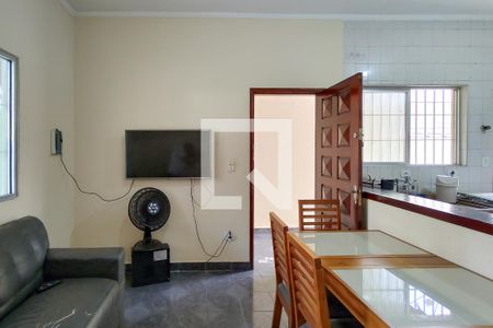 Sala de casa para alugar com 2 quartos, 270m² em Vila Assuncao, Praia Grande