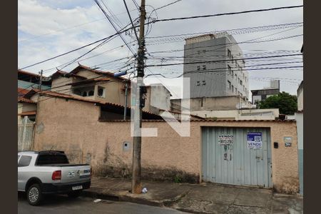 Fachada de casa à venda com 4 quartos, 320m² em Novo Eldorado, Contagem