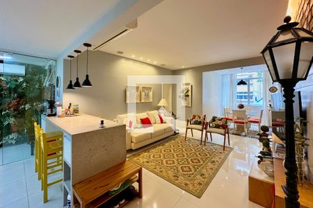 Sala de apartamento à venda com 3 quartos, 136m² em Copacabana, Rio de Janeiro
