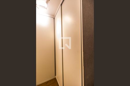 Closet da suíte de apartamento à venda com 1 quarto, 52m² em Bethaville I, Barueri