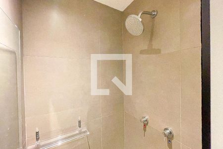 Banheiro de kitnet/studio à venda com 1 quarto, 32m² em Cerqueira César, São Paulo
