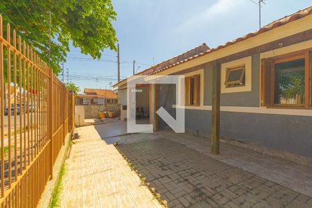 Fachada de casa à venda com 1 quarto, 150m² em São José, Canoas
