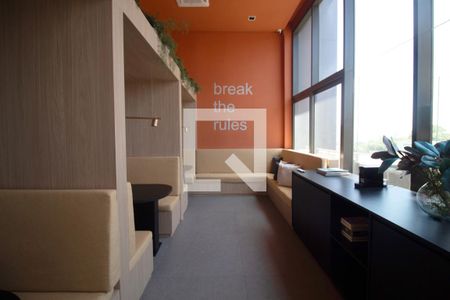 Área comum de kitnet/studio para alugar com 1 quarto, 28m² em Cerqueira César, São Paulo