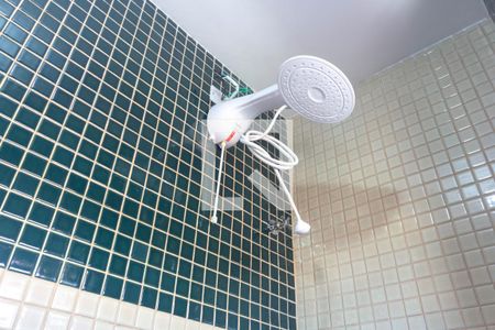 Banheiro de kitnet/studio para alugar com 1 quarto, 25m² em Vila Galvão, Guarulhos