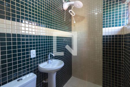 Banheiro de kitnet/studio para alugar com 1 quarto, 25m² em Vila Galvão, Guarulhos