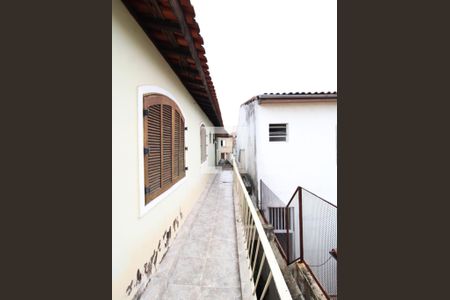 Casa 2 - Corredor Lateral de casa à venda com 5 quartos, 300m² em Vila Medeiros, São Paulo