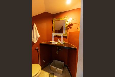 Lavabo de casa de condomínio à venda com 4 quartos, 550m² em Piratininga, Niterói