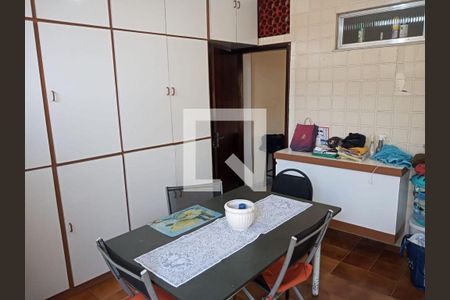 Casa à venda com 4 quartos, 156m² em Fonseca, Niterói