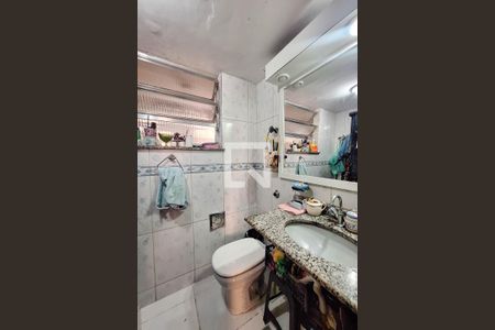 Banheiro de apartamento à venda com 2 quartos, 65m² em Fonseca, Niterói