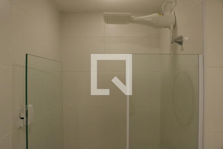 Banheiro de kitnet/studio à venda com 1 quarto, 24m² em Pompeia, São Paulo