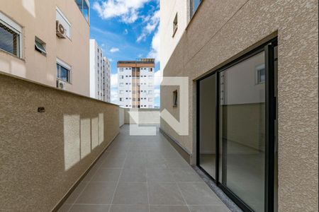 Área externa privativa de apartamento à venda com 2 quartos, 150m² em Padre Eustáquio, Belo Horizonte