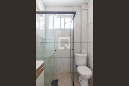Banheiro de apartamento à venda com 3 quartos, 68m² em Ipanema, Porto Alegre