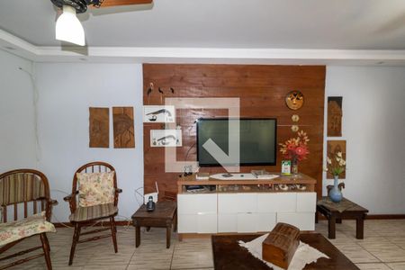 Sala de casa para alugar com 3 quartos, 132m² em Nonoai, Porto Alegre