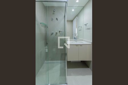 Banheiro de kitnet/studio para alugar com 1 quarto, 30m² em Vila Mariana, São Paulo