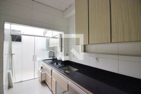Cozinha de apartamento para alugar com 2 quartos, 63m² em Santa Terezinha, São Bernardo do Campo
