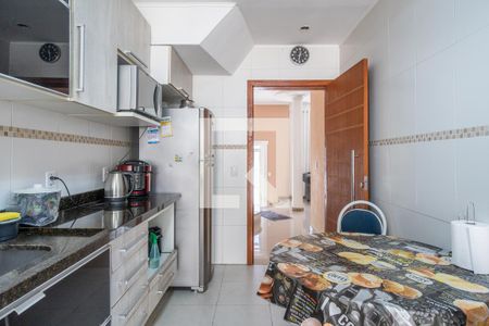 Cozinha de casa à venda com 4 quartos, 200m² em Medianeira, Porto Alegre